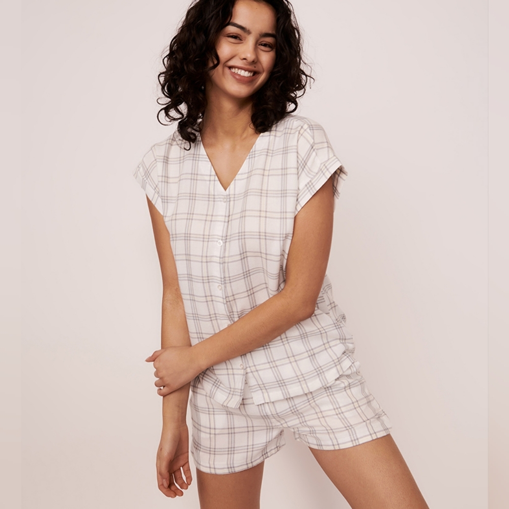 La Vie En Rose White and Gray Plaid Pajama Top